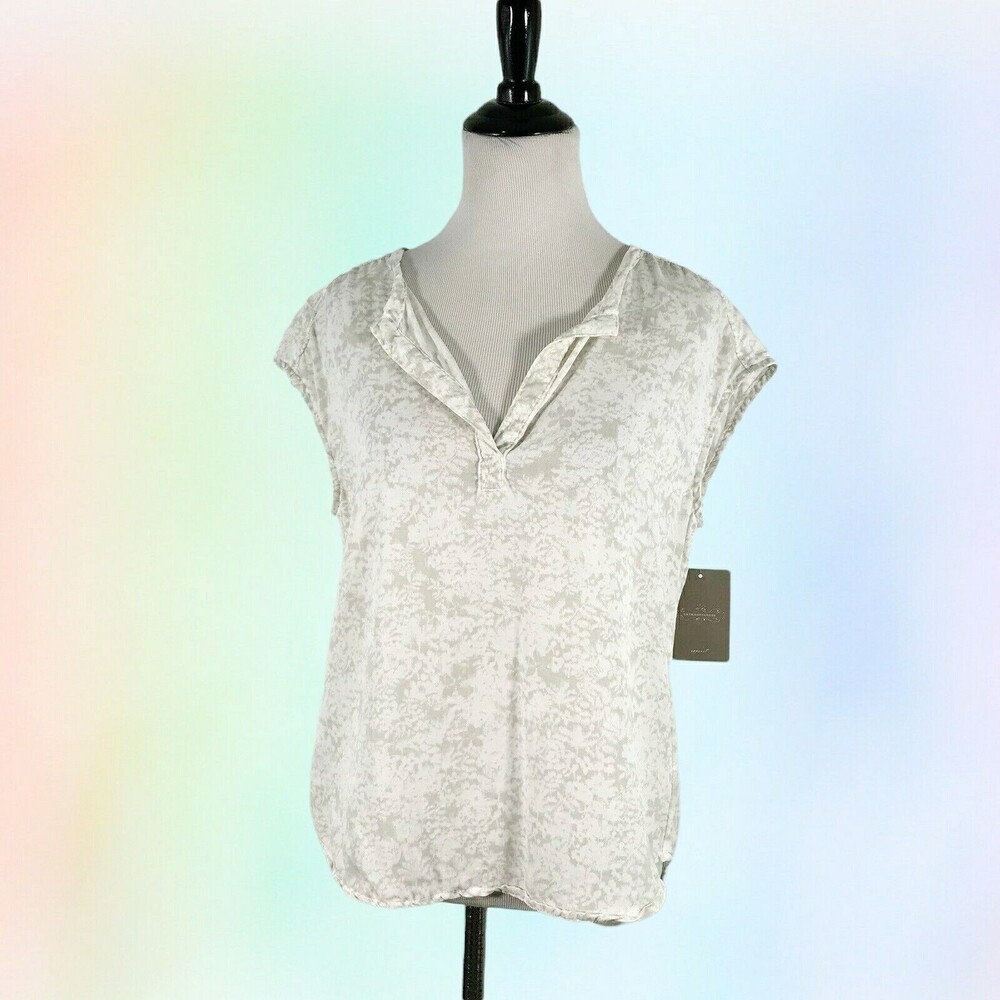 New Cloth & Stone top XS Tencel Floral Sandstone shirt Popover half button